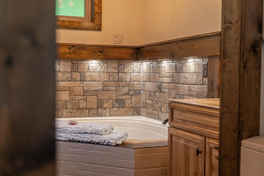 Photo of Bathroom in Jasper