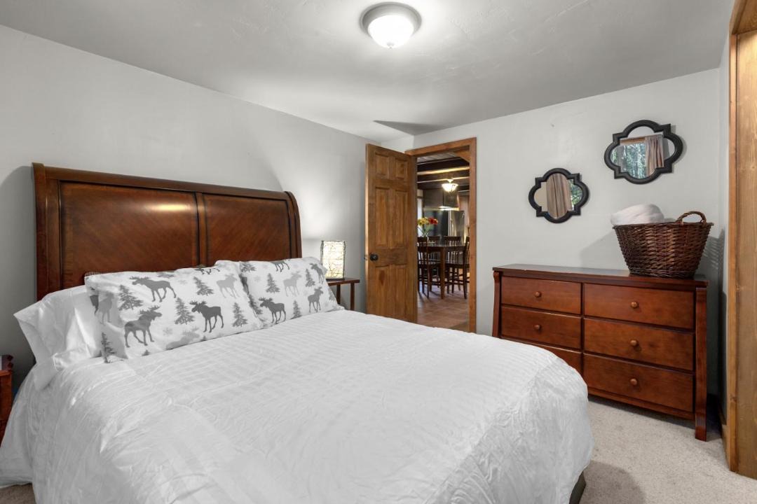 Photo of Bedroom in East Glacier Park