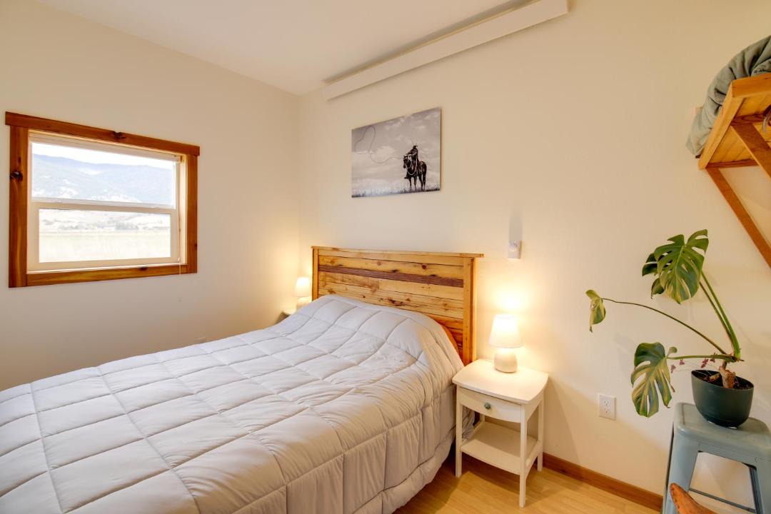 Photo of Bedroom in Arlee