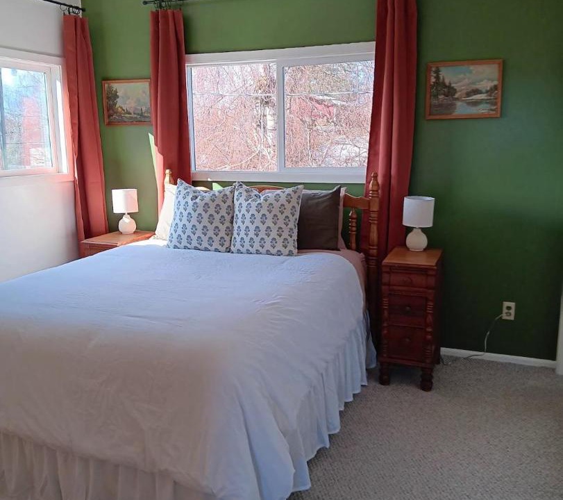 Photo of Bedroom in Garfield
