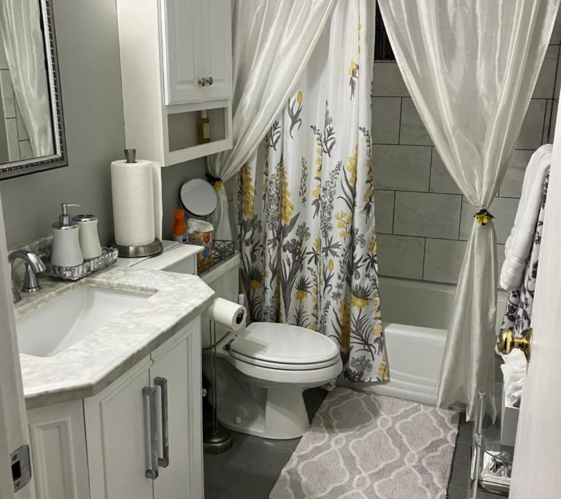 Photo of Bathroom in Speedway