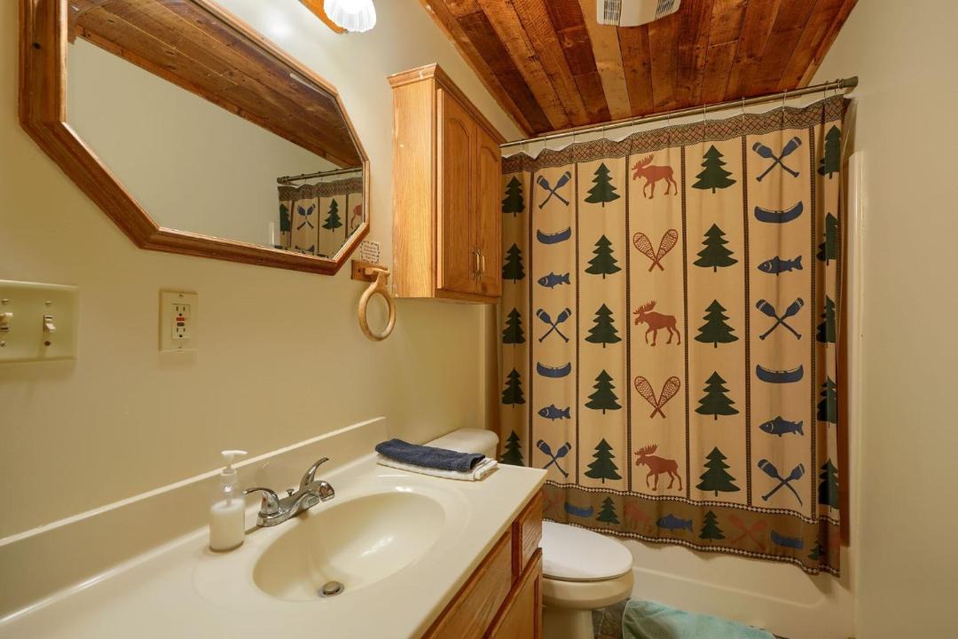 Photo of Bathroom in Logan