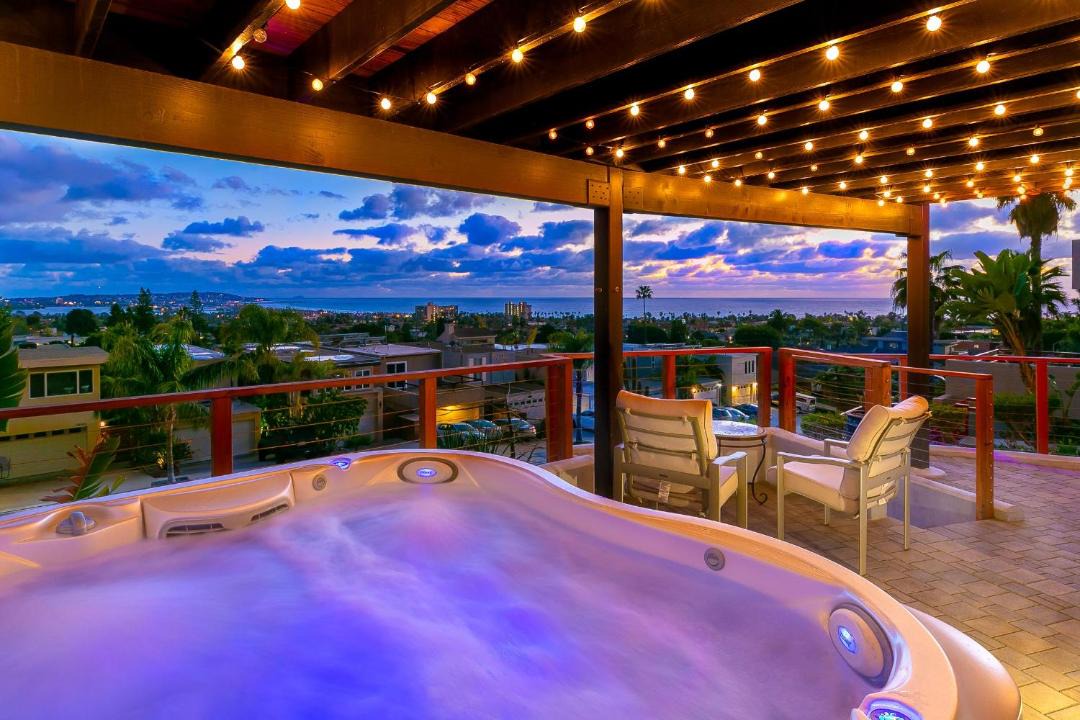 Photo of Patio Balcony in La Jolla Mesa