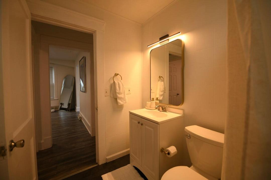 Photo of Bathroom in Detroit - Shoreway