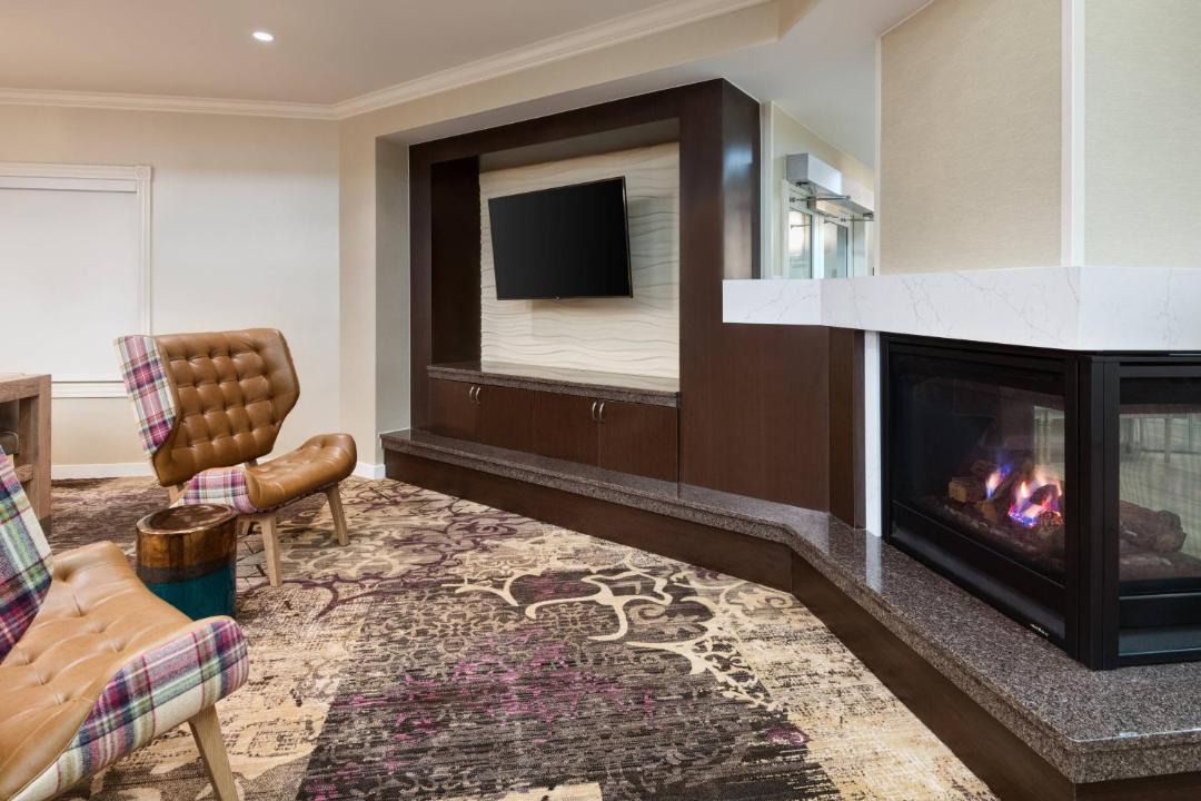 Photo of Livingroom in State College
