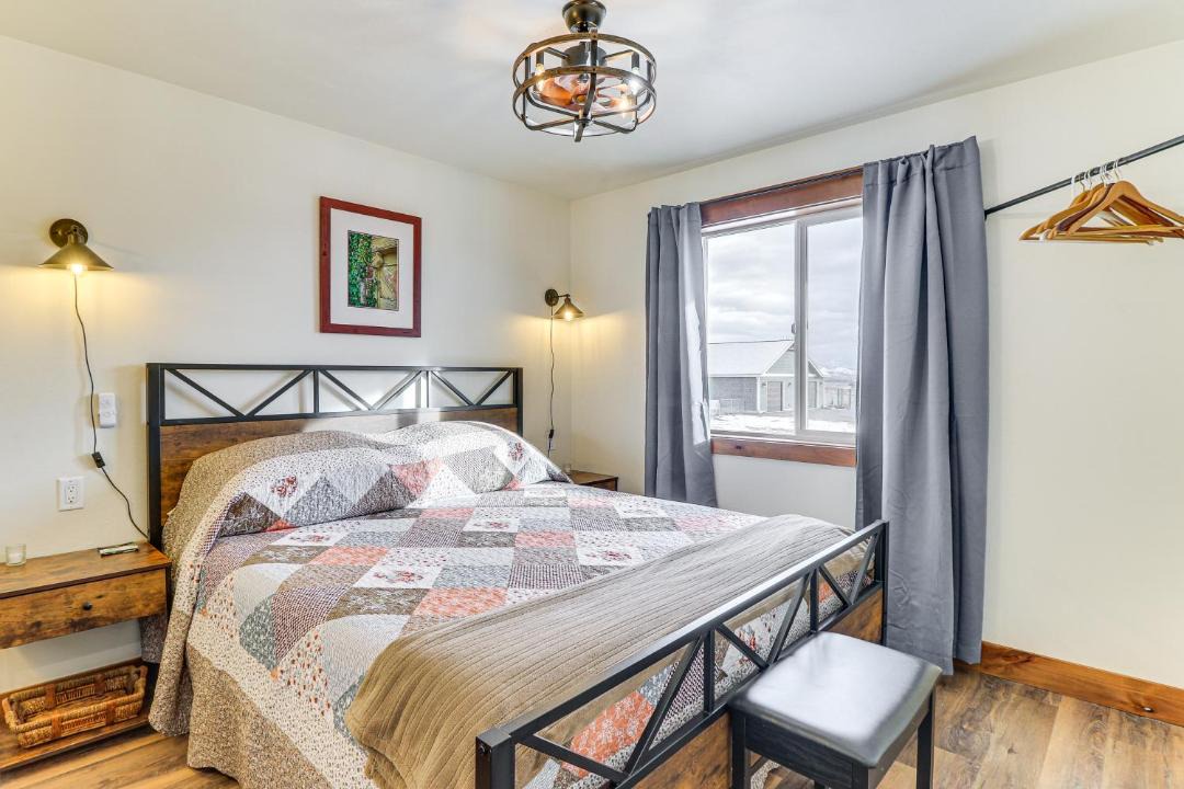 Photo of Bedroom in Northwest Montana - Glacier National Park