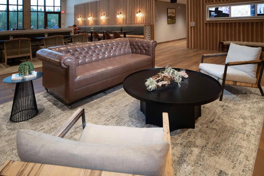 Photo of Livingroom in Island Park