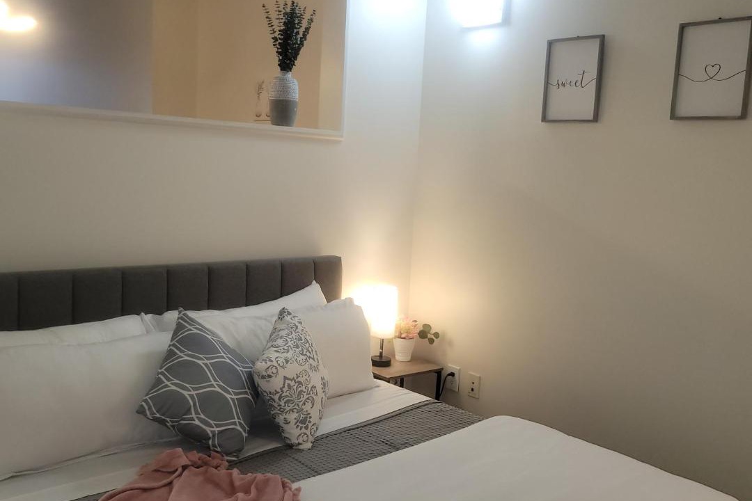 Photo of Bedroom in Mile Square