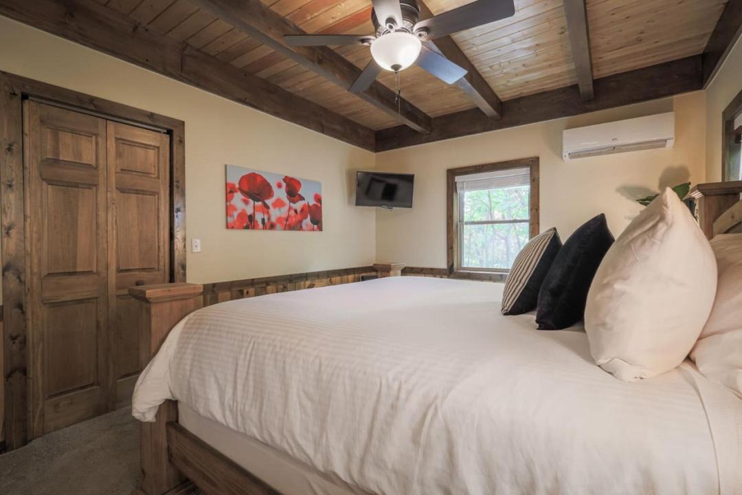 Photo of Bedroom in Jasper