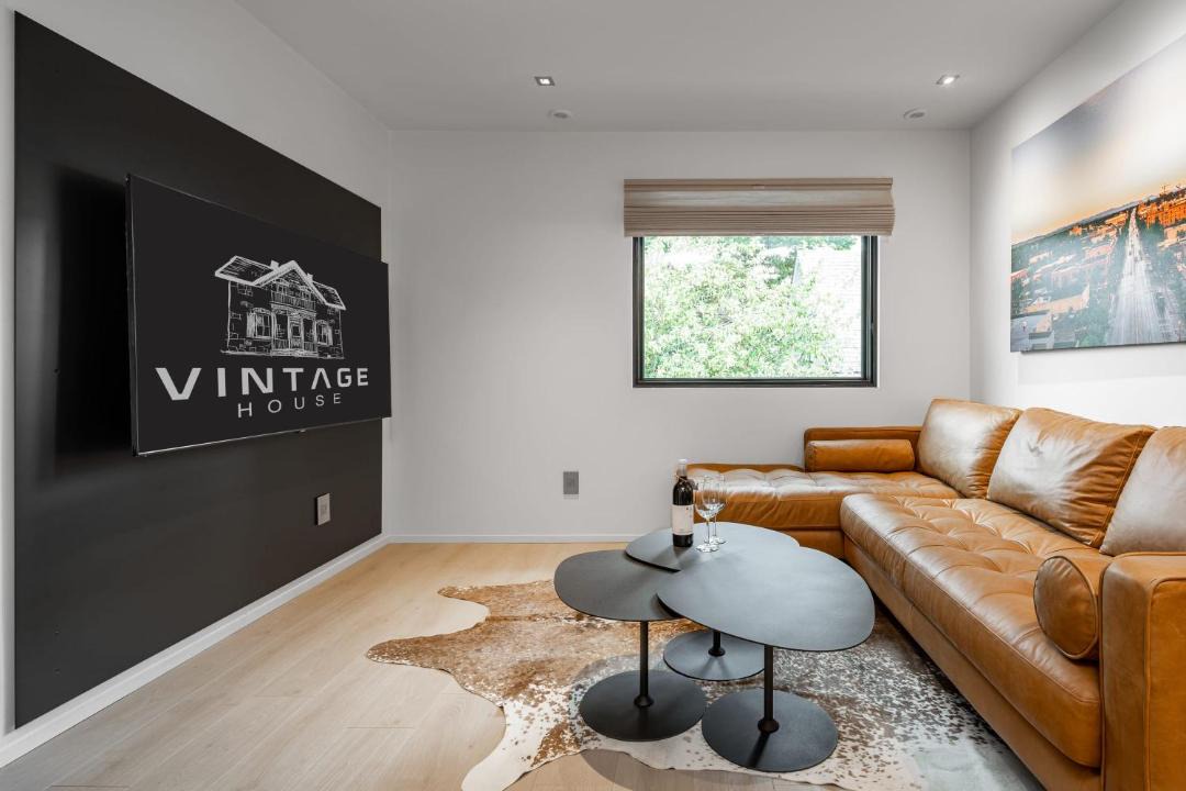 Photo of Livingroom in Downtown Bozeman