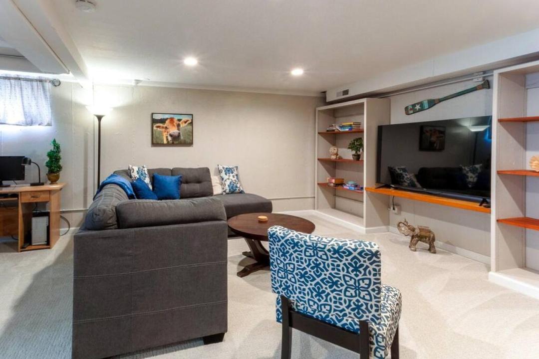 Photo of Livingroom in Garden District