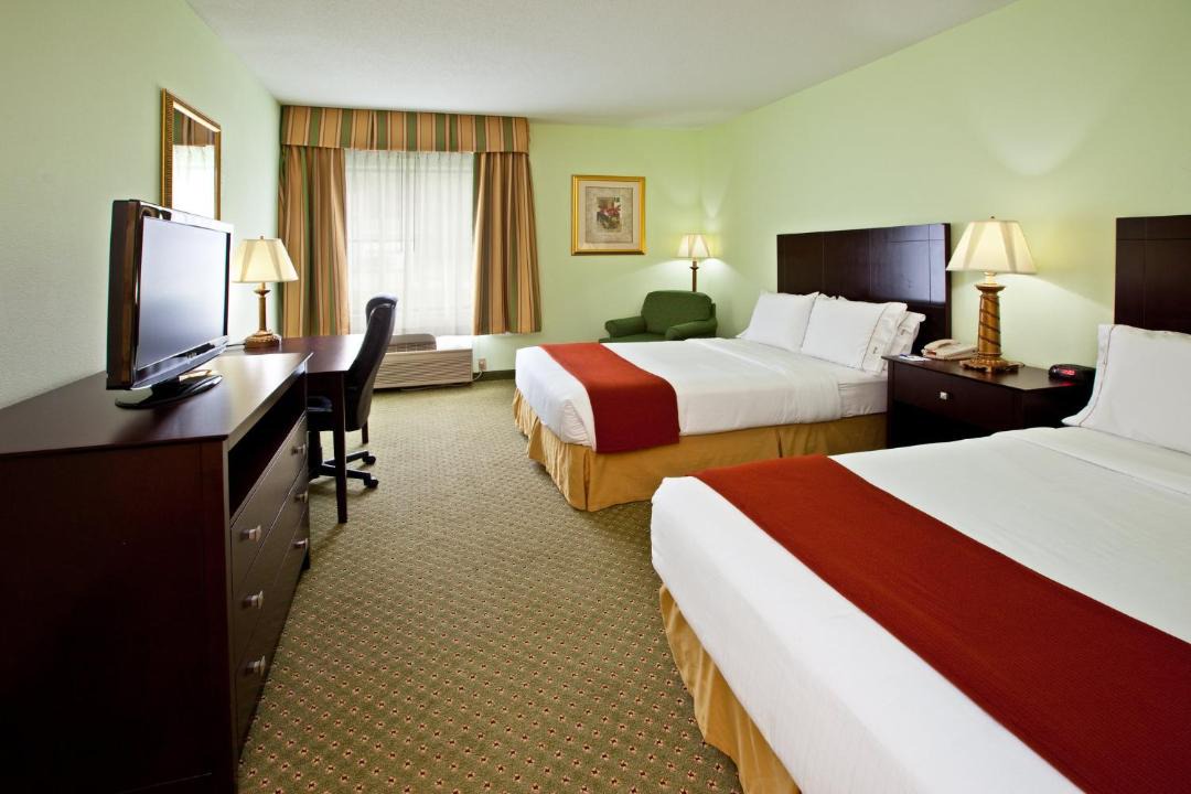 Photo of Bedroom in Scottsburg