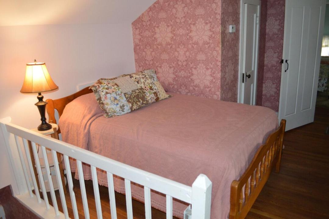 Photo of Bedroom in Perrysville