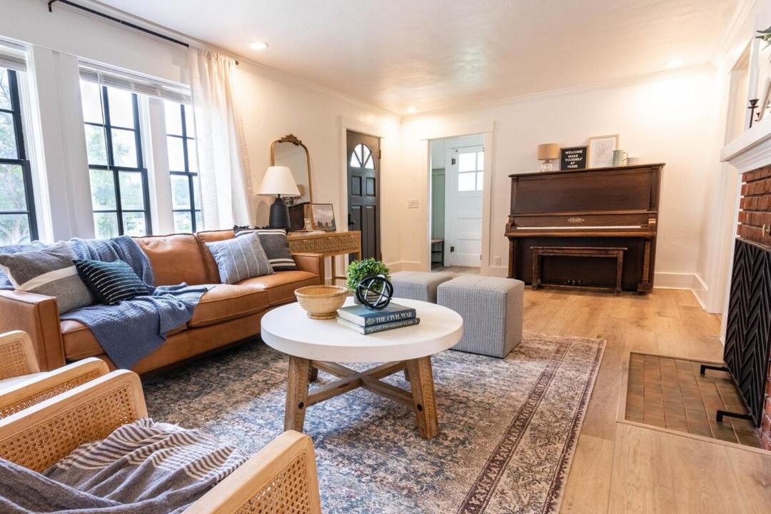 Photo of Livingroom in Burley