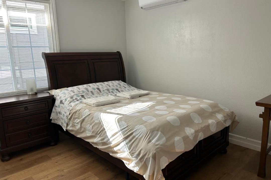 Photo of Bedroom in Serra Mesa