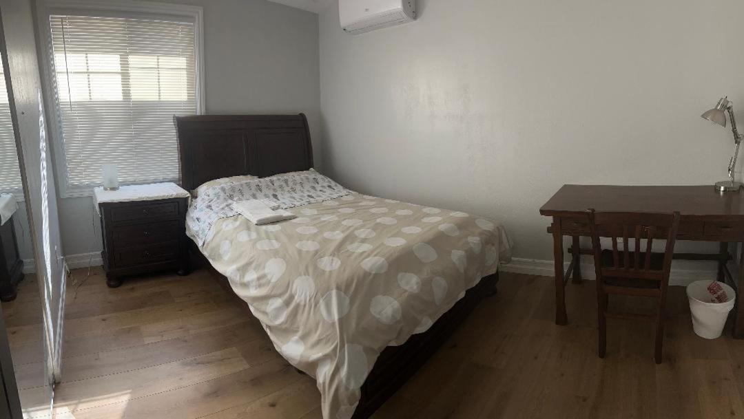 Photo of Bedroom in Serra Mesa