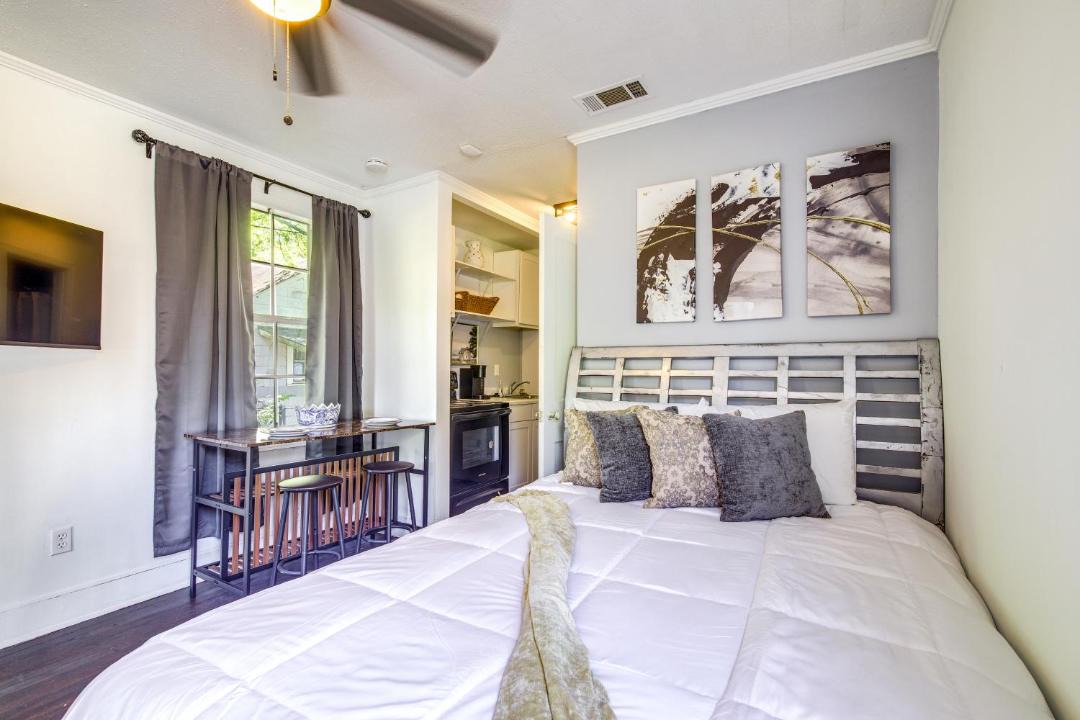 Photo of Bedroom in Clarksdale