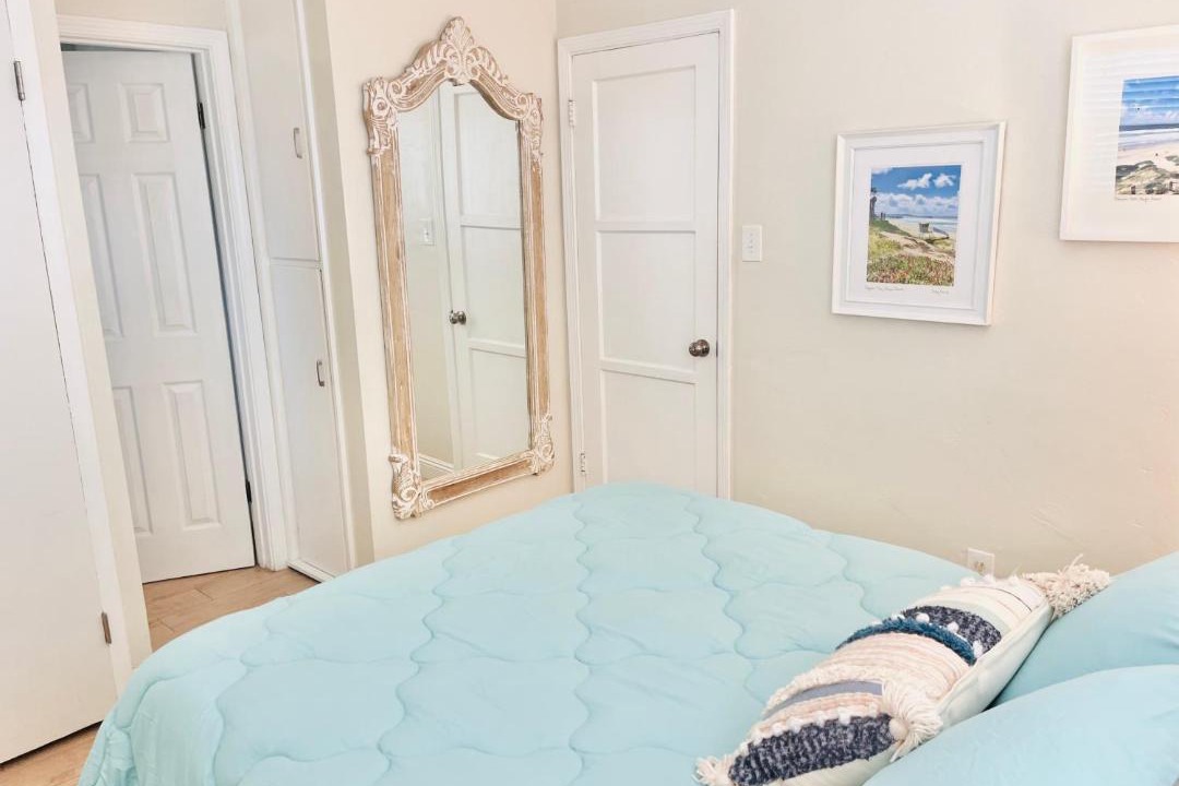 Photo of Bedroom in Pacific Beach