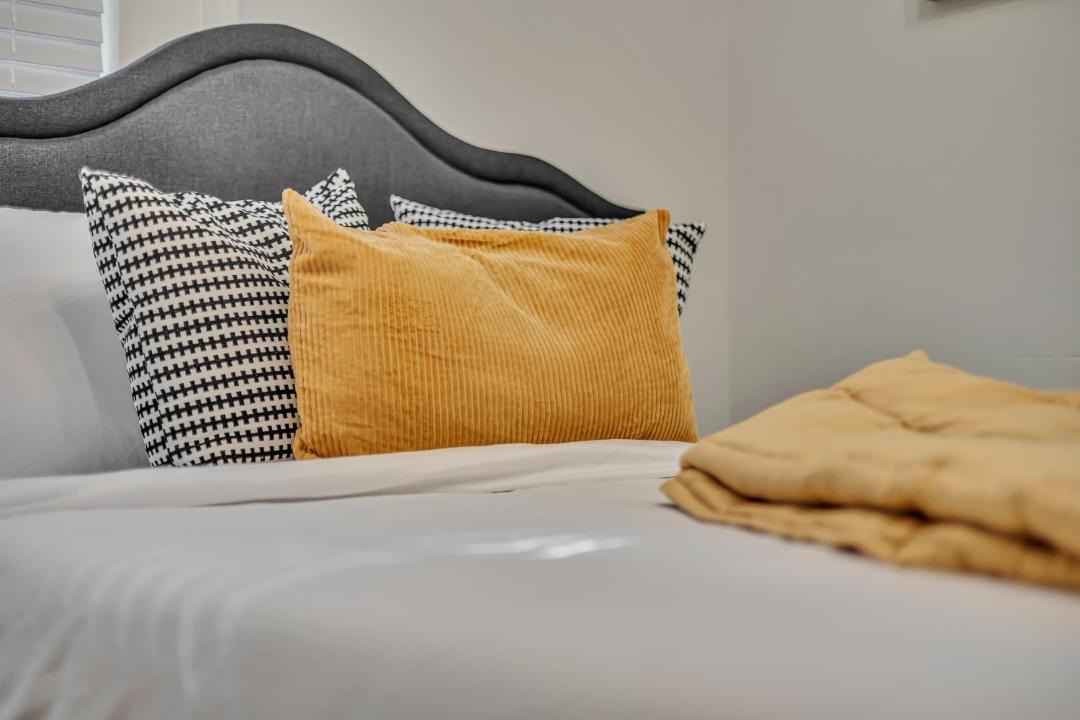 Photo of Bedroom in Jefferson Park