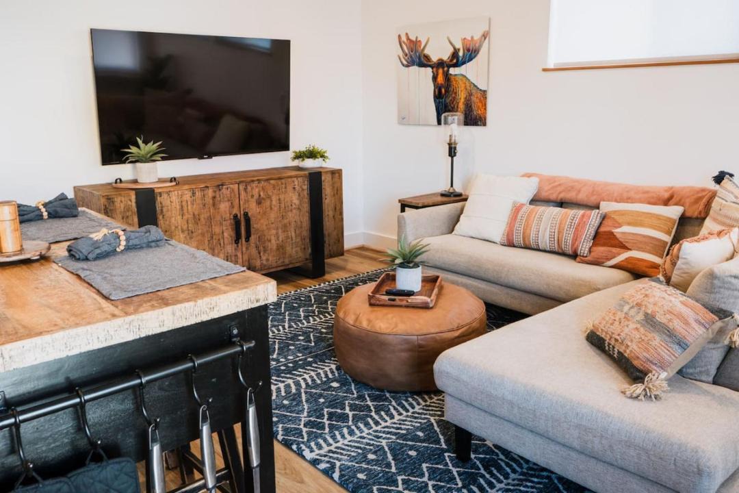 Photo of Livingroom in Franklin to the Fort