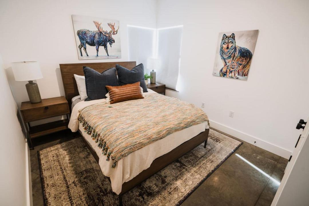 Photo of Bedroom in Franklin to the Fort