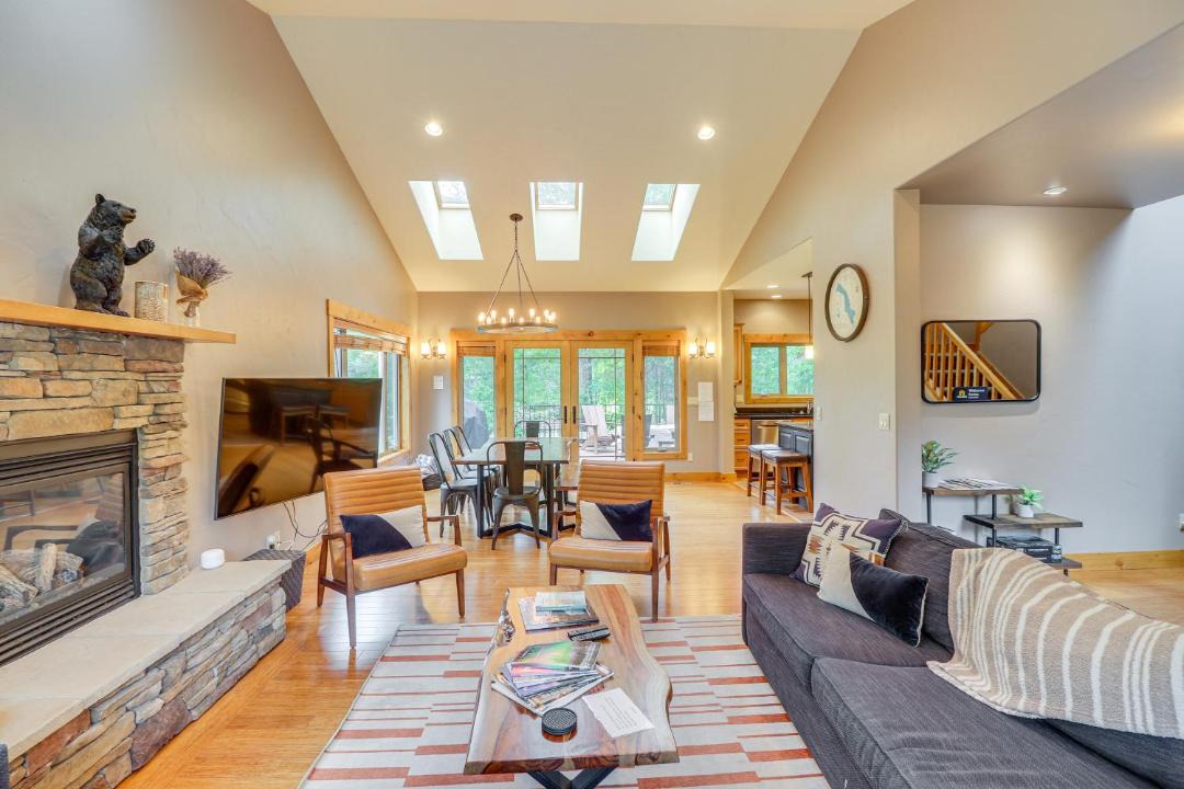 Photo of Livingroom in Columbia Falls