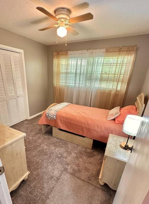 Photo of Bedroom in Normal