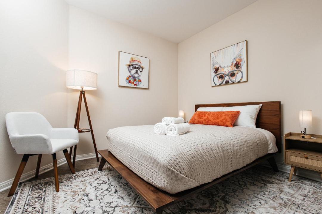 Photo of Bedroom in Miracle Mile