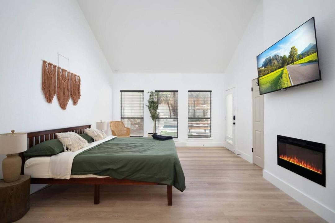 Photo of Bedroom in Medical Center District