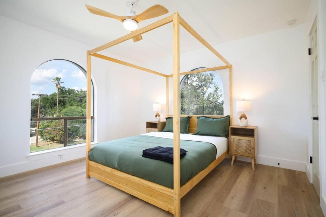 Photo of Bedroom in Medical Center District