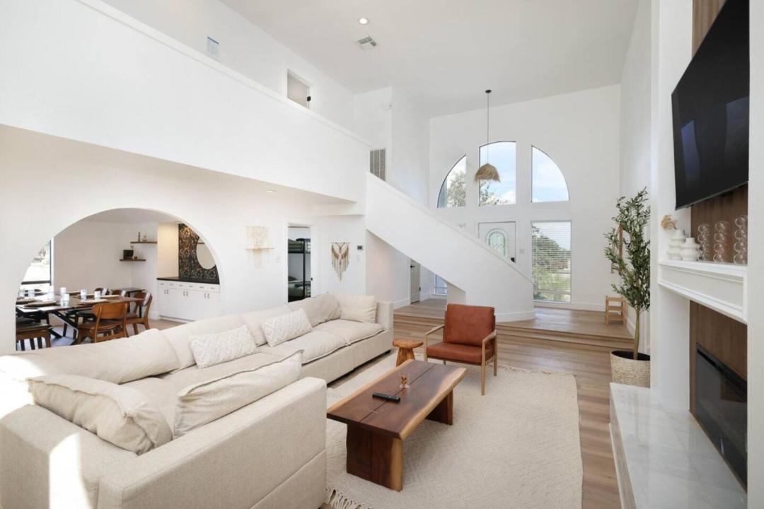 Photo of Livingroom in Medical Center District