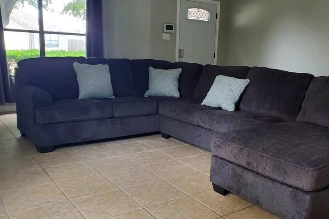 Photo of Livingroom in Converse