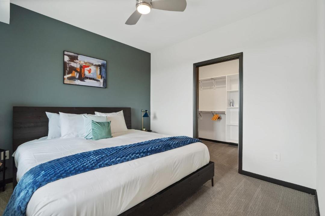 Photo of Bedroom in Lockerbie Square