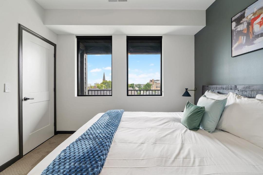Photo of Bedroom in Lockerbie Square