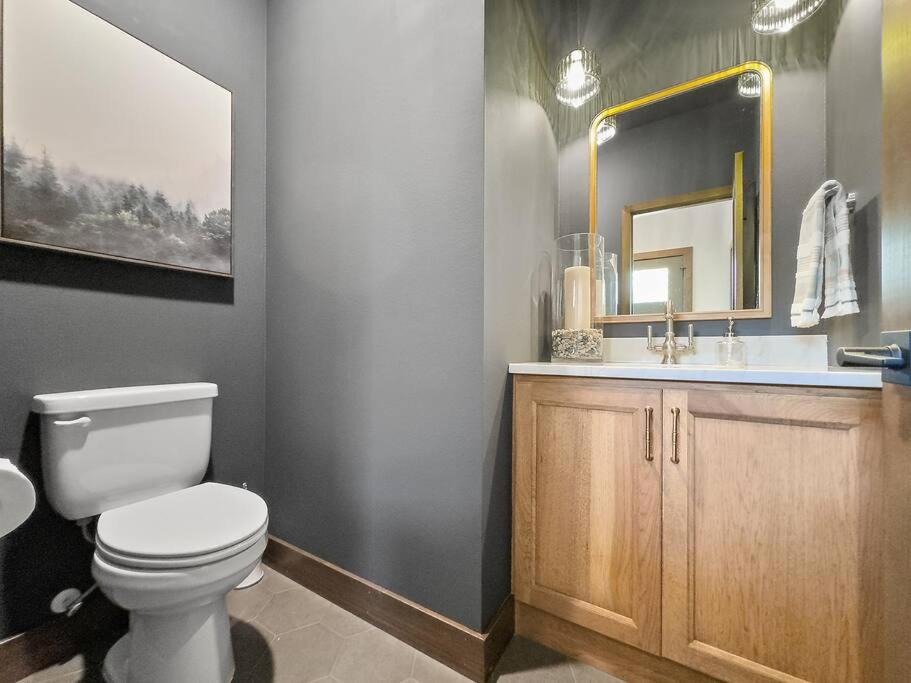 Photo of Bathroom in Deadwood