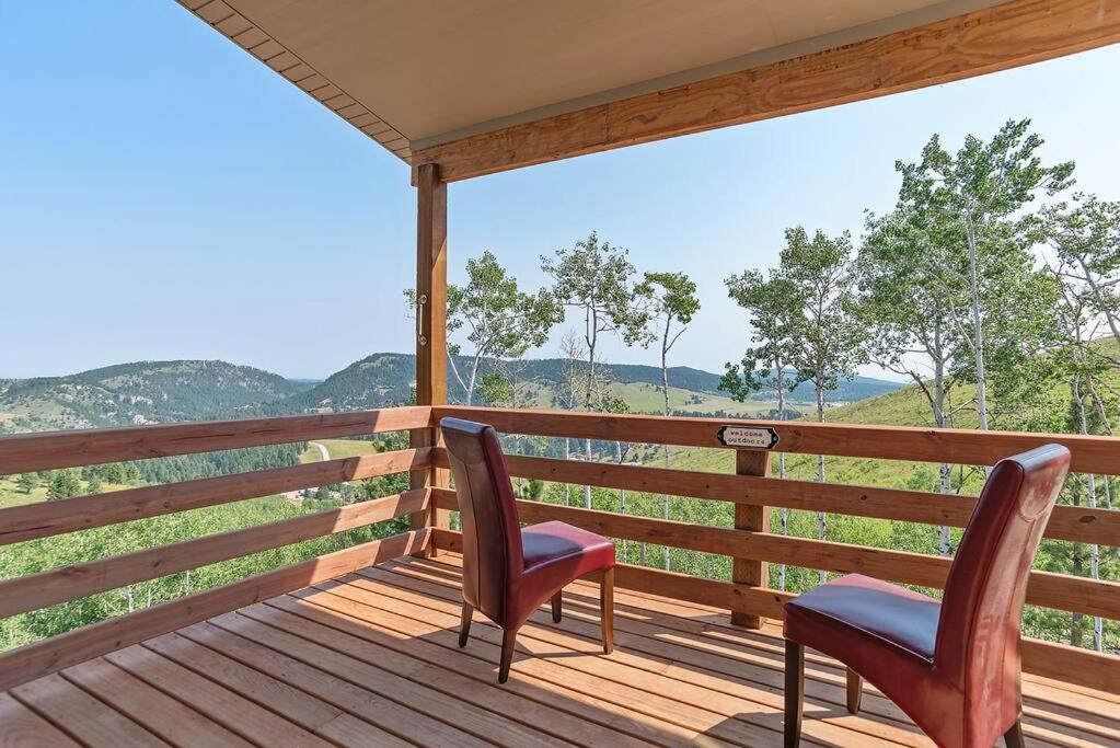 Photo of Patio Balcony in Deadwood