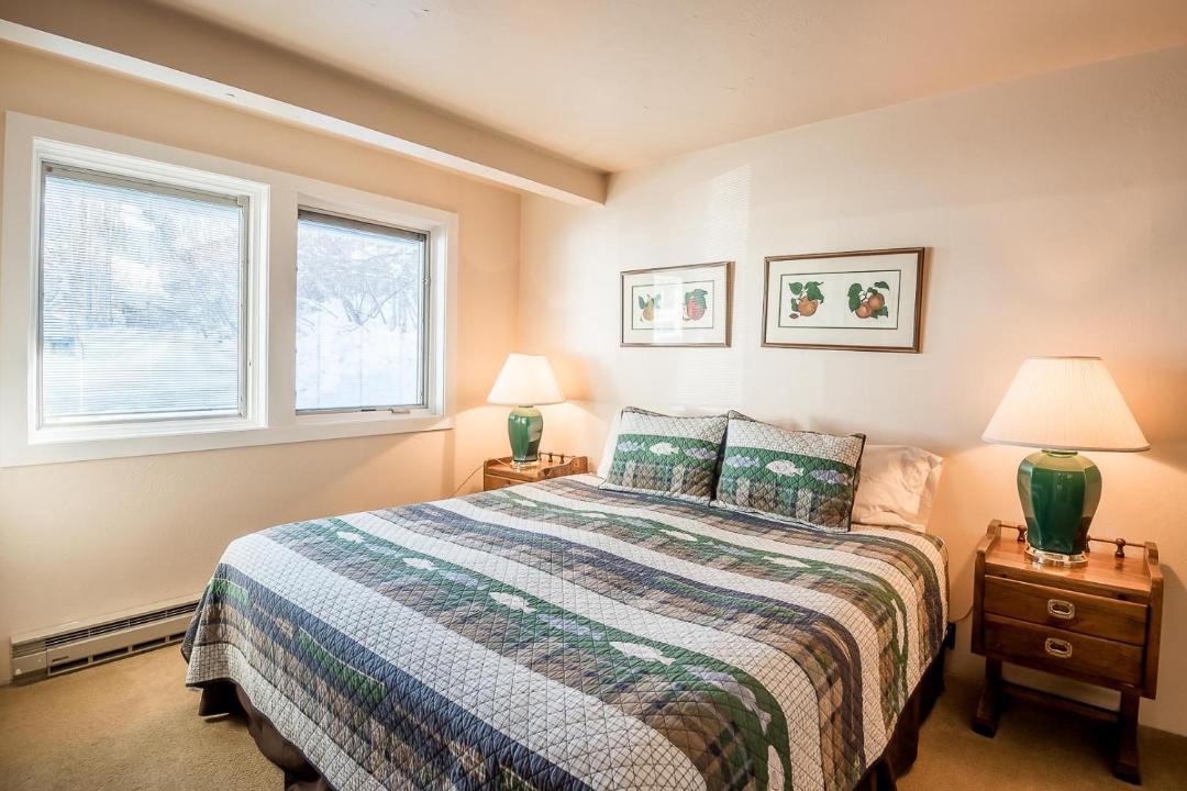 Photo of Bedroom in Warm Springs