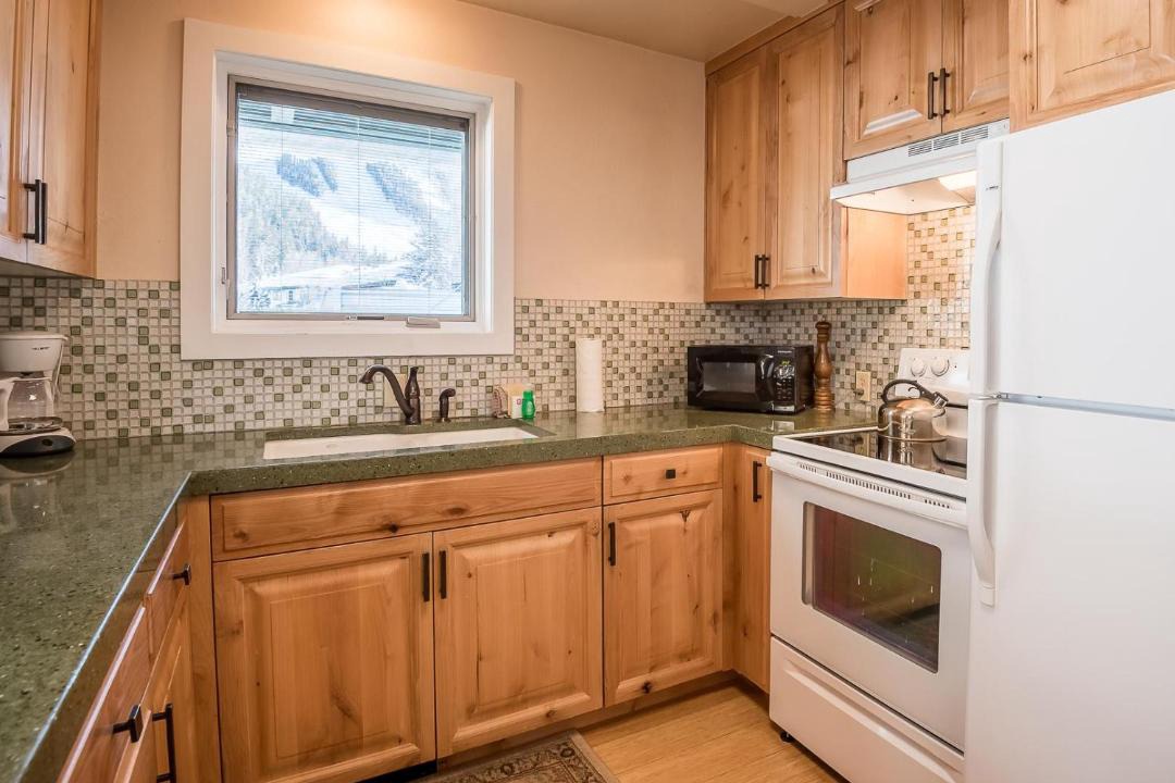 Photo of Kitchen in Warm Springs
