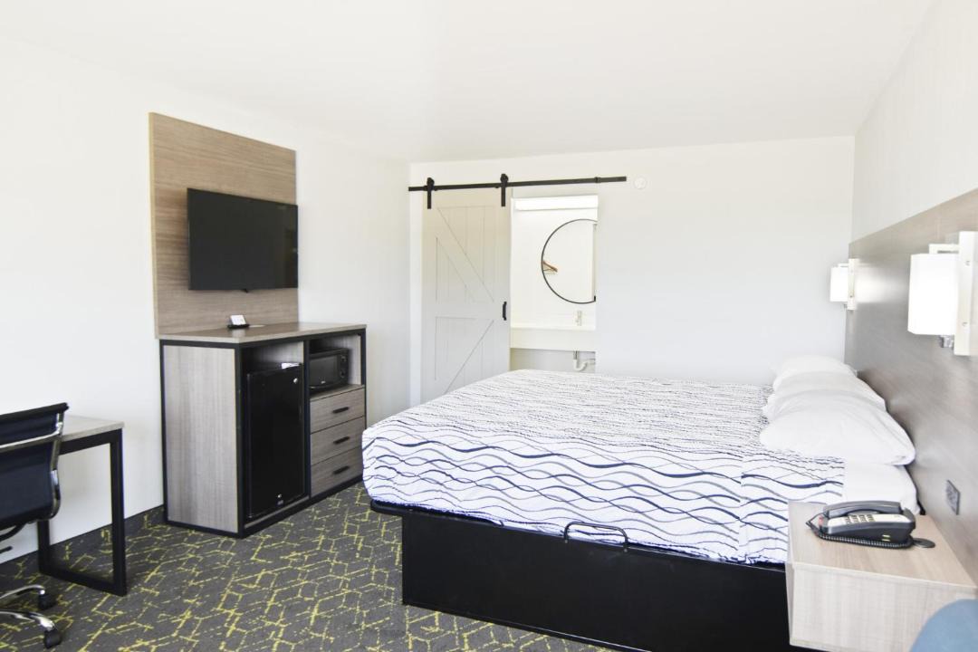 Photo of Bedroom in Roland