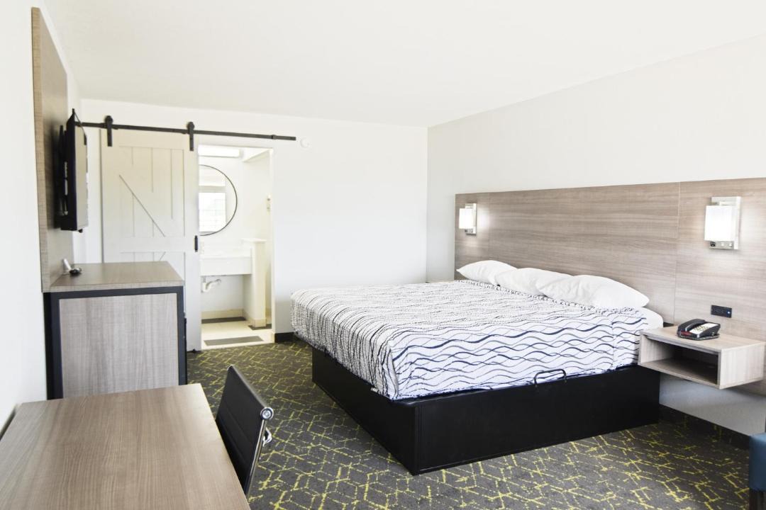 Photo of Bedroom in Roland