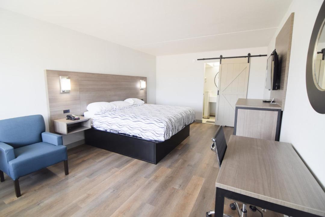 Photo of Bedroom in Roland