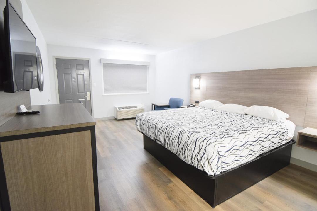 Photo of Bedroom in Roland