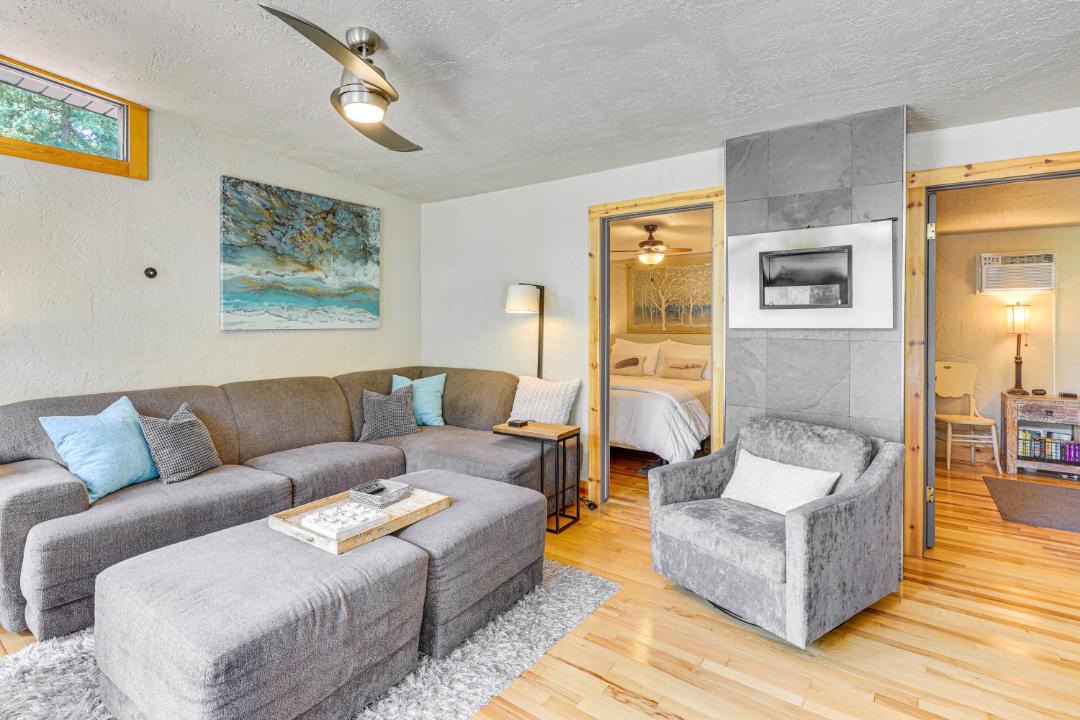 Photo of Livingroom in Lead