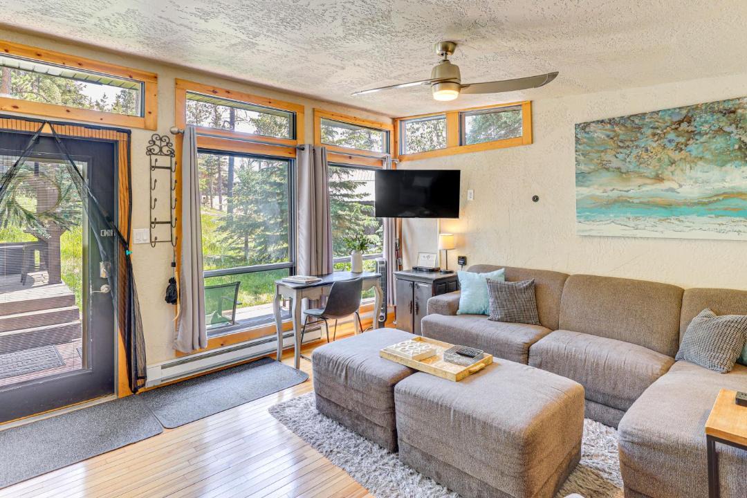 Photo of Livingroom in Lead