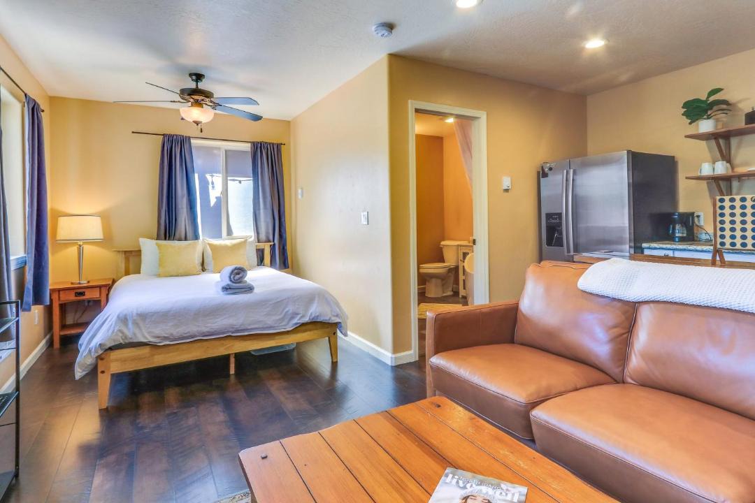 Photo of Bedroom in Garden District