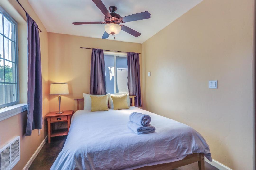 Photo of Bedroom in Garden District