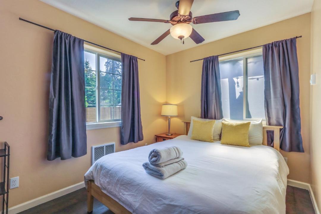 Photo of Bedroom in Garden District