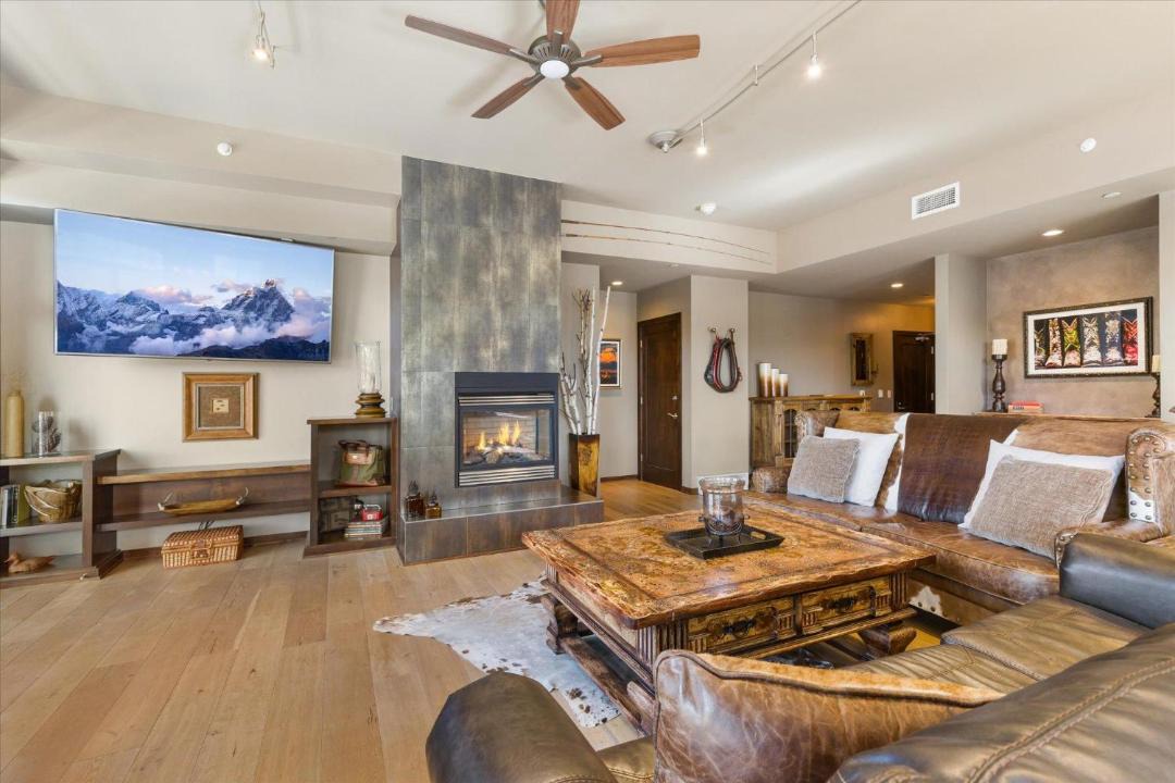 Photo of Livingroom in Downtown Steamboat Springs