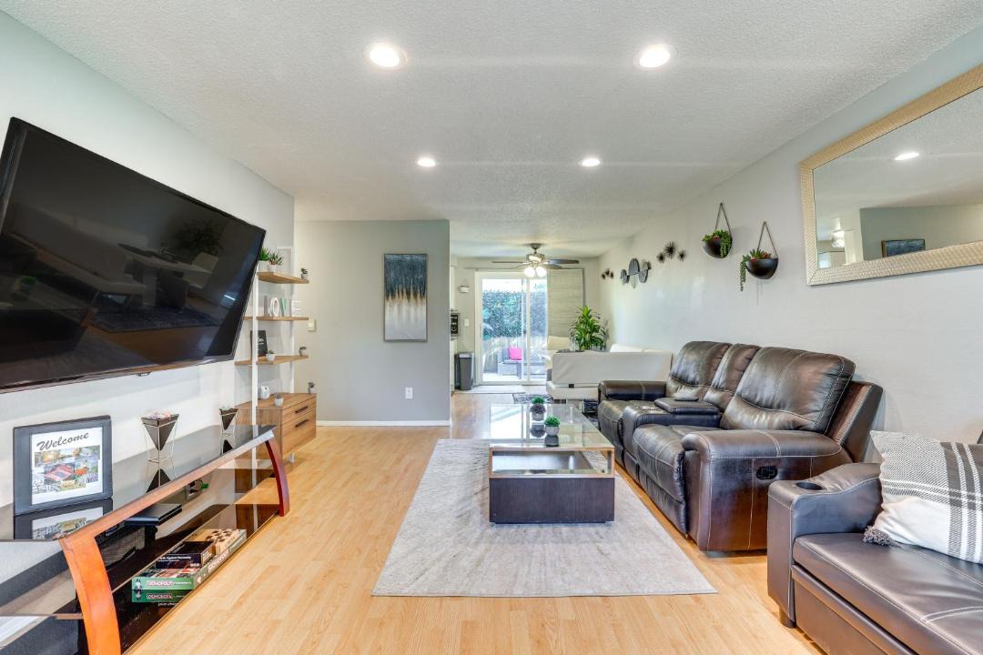 Photo of Livingroom in West Valley