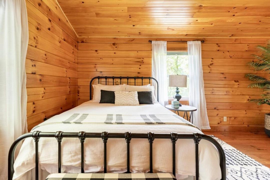 Photo of Bedroom in Carbon Hill